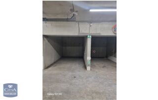  Parking / Garage � louer 