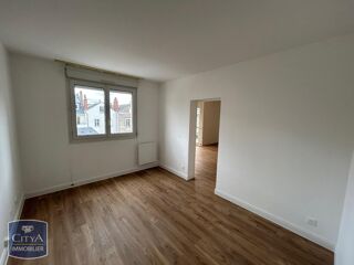  Appartement à louer 4 pièces 110 m²
