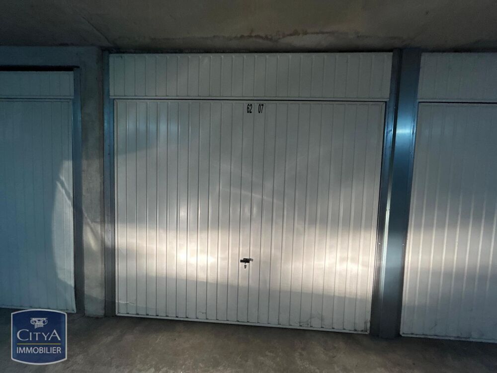 location Parking / Garage Toulon (83100)