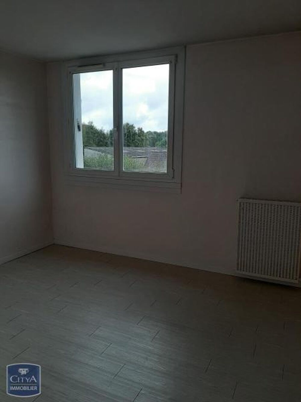 location Appartement - 4 pièce(s) - 76 m² Angy (60250)