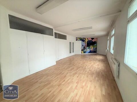 A LOUER- SECTEUR DE LA GARE - LOCAL COMMERCIAL /BUREA... 857 44000 Nantes