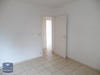  Appartement à louer 3 pièces 64 m²