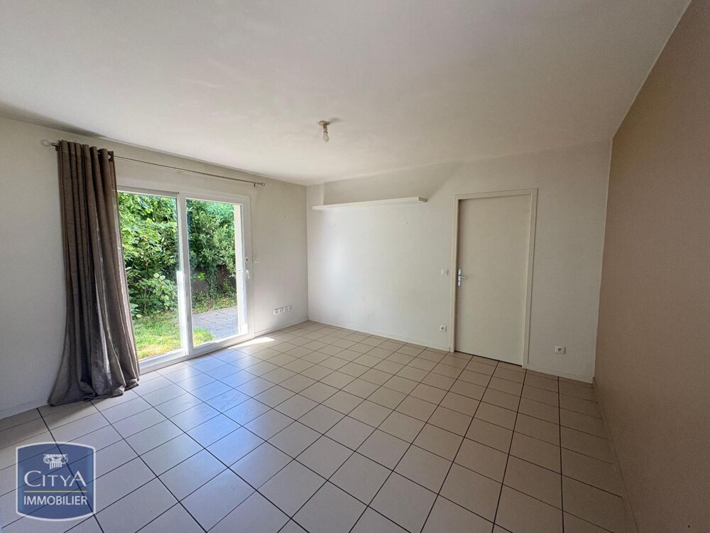 À LOUER : Appartement T2 situé à Gières, dans le départe....