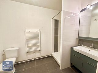  Appartement à louer 2 pièces 45 m²