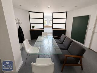  Appartement à louer 5 pièces 128 m²