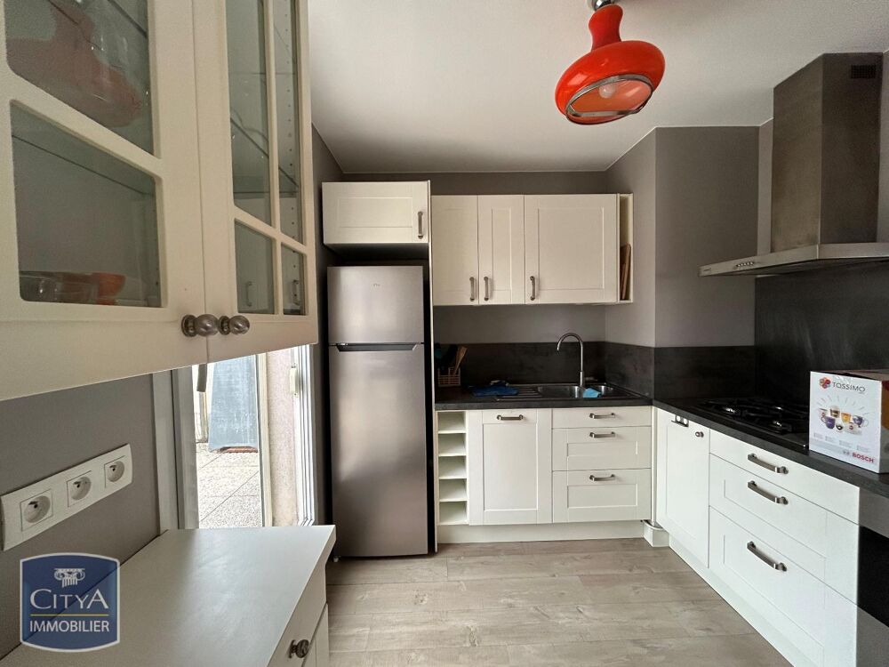 location Appartement - 2 pièce(s) - 72 m² Lyon 8
