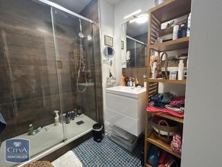  Appartement à louer 2 pièces 63 m²