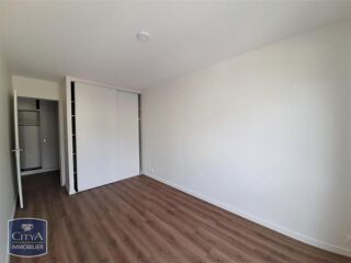 Appartement à louer 3 pièces 75 m²