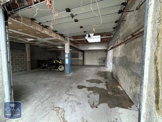  Parking / Garage à louer 