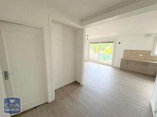  Appartement à louer 3 pièces 59 m²