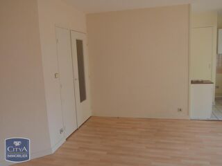  Appartement à louer 1 pièce 32 m²