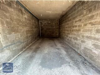  Parking / Garage à louer 