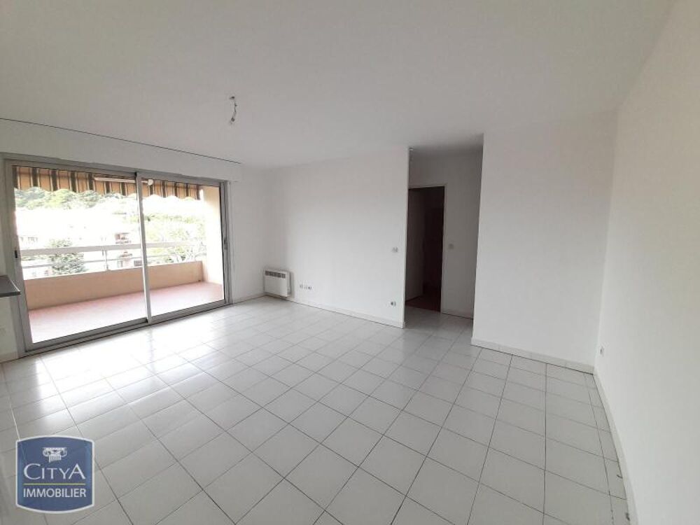 location Appartement - 2 pièce(s) - 43 m² Saint-Laurent-du-Var (06700)