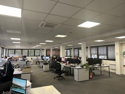 TOURS SUD, proche A10 et Gare TGV SAINT AVERTIN, Parc... 3250 37550 Saint-avertin