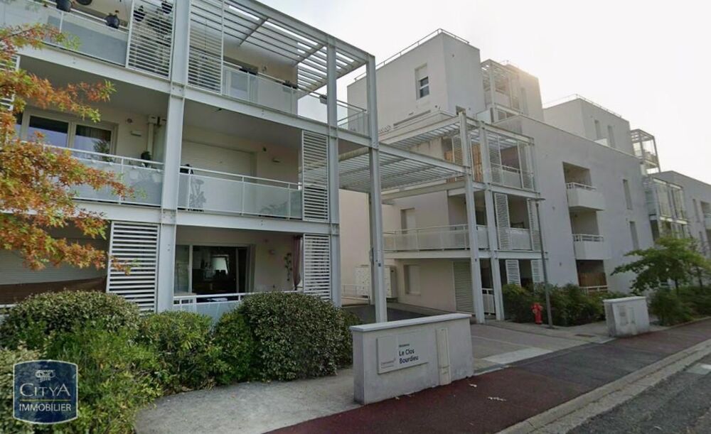 location Appartement - 2 pièce(s) - 46 m² Saint-Médard-en-Jalles (33160)