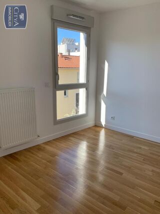  Appartement à louer 3 pièces 64 m²