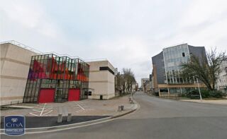  Parking / Garage � louer 