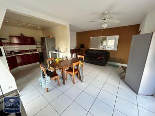  Appartement à louer 3 pièces 63 m²