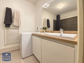  Appartement à louer 3 pièces 61 m²