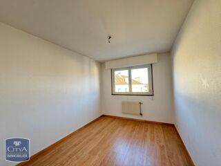  Appartement à louer 4 pièces 95 m²