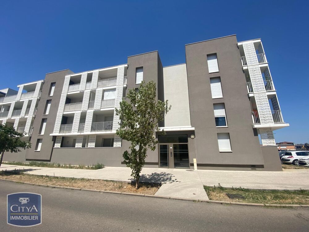 À LOUER : Découvrez ce charmant appartement récent de ty....