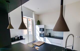  Appartement à louer 3 pièces 102 m²