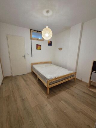  Appartement à louer 2 pièces 70 m²