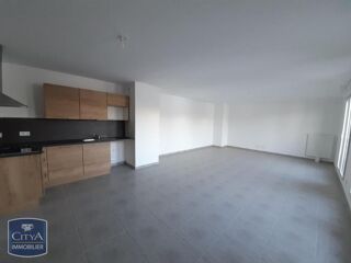  Appartement à louer 3 pièces 84 m²