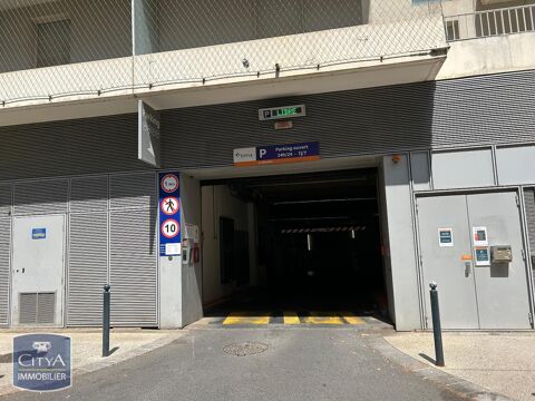  Parking / Garage � louer 