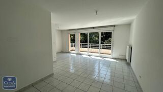  Appartement à louer 4 pièces 84 m²