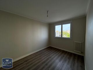  Appartement à louer 4 pièces 70 m²
