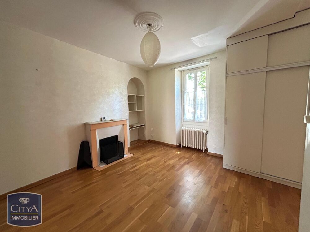 À LOUER : Maison T5 à Châtellerault, située dans un quar....