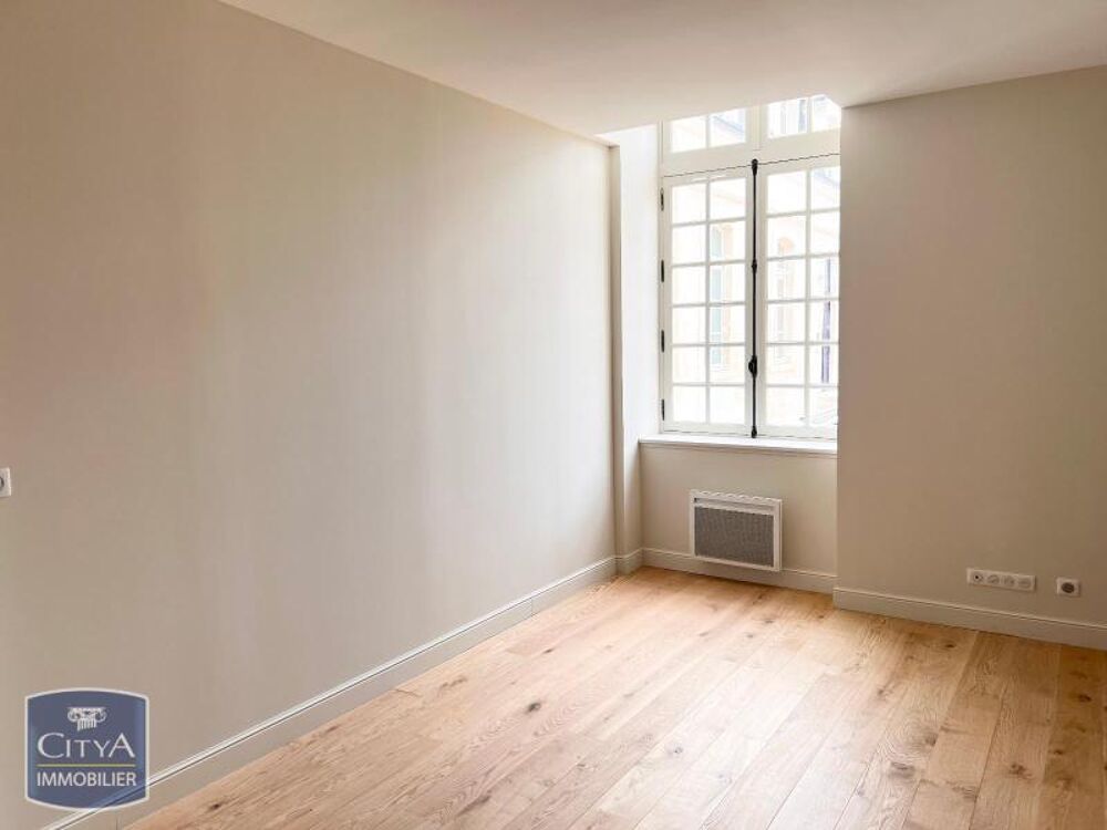 EN EXCLUSIVITÉ - APPARTEMENT 2 PIÈCES ENTIEREMENT RENOVE....