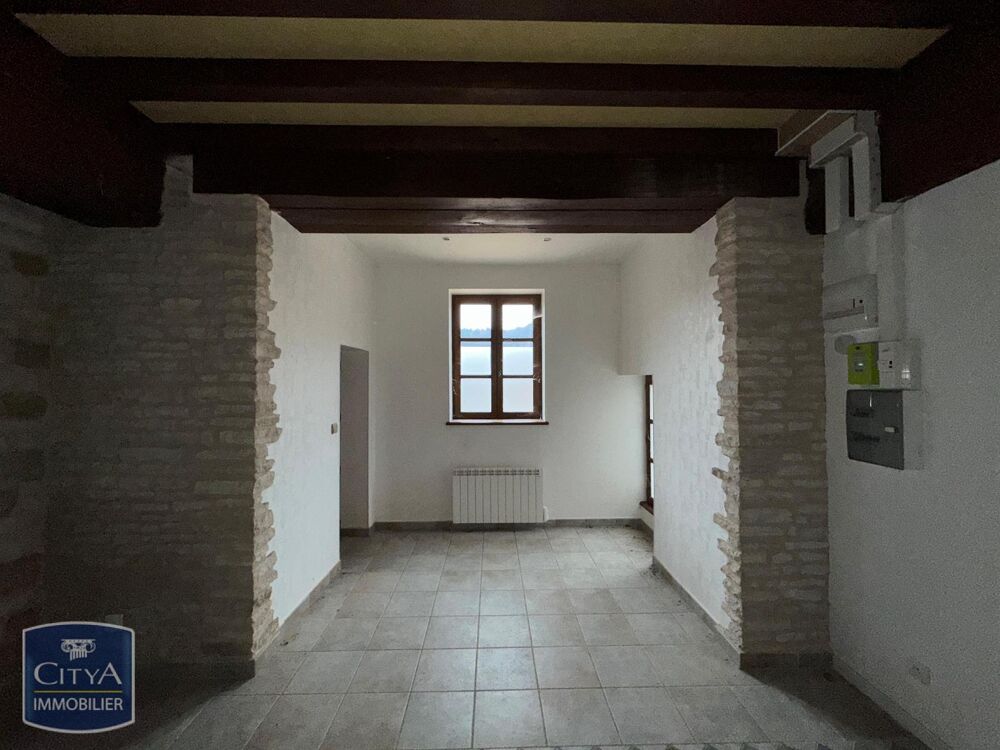 location Appartement - 1 pièce(s) - 48 m² Lugny (71260)