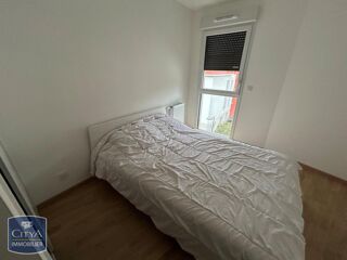  Appartement à louer 3 pièces 65 m²