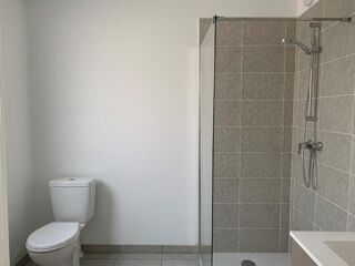  Appartement à louer 3 pièces 68 m²