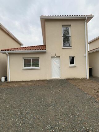  Villa  louer 4 pices 82 m Montrond les bains