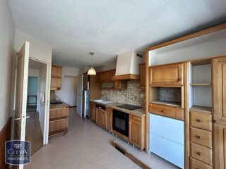  Appartement à louer 5 pièces 101 m²