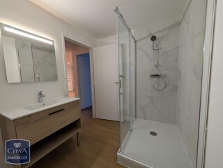  Appartement à louer 3 pièces 63 m²