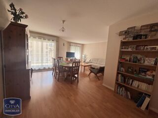  Appartement à louer 4 pièces 80 m²