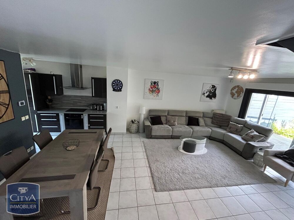 À LOUER Découvrez cette charmante maison T4 située à Ami....