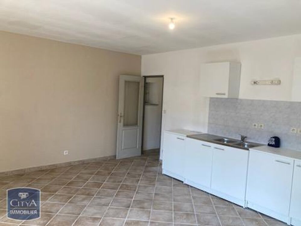 A LOUER à Clermont l'Hérault, un charmant appartement de....