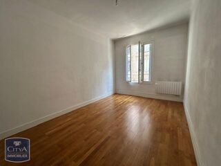  Appartement à louer 3 pièces 78 m²