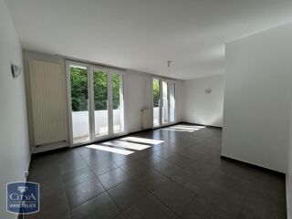  Appartement à louer 3 pièces 65 m²