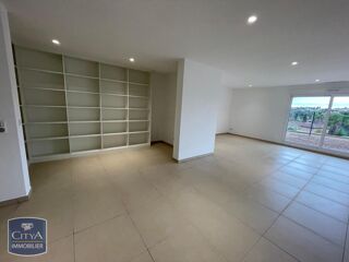  Appartement à louer 4 pièces 206 m²