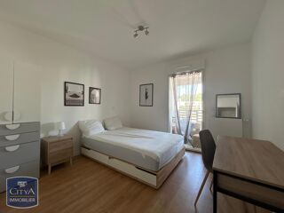  Appartement à louer 4 pièces 90 m²