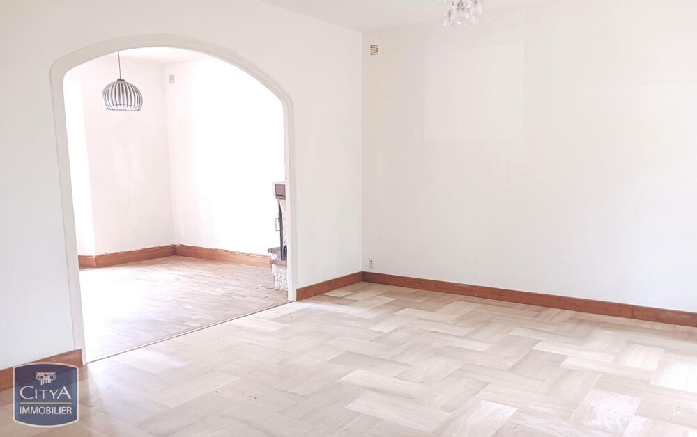 À LOUER : Découvrez cette magnifique maison T6 située à ....