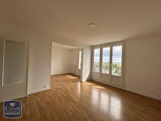  Appartement à louer 4 pièces 70 m²