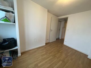  Appartement à louer 2 pièces 33 m²