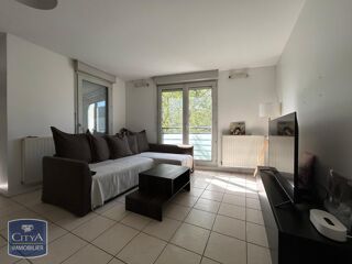  Appartement à louer 3 pièces 65 m²